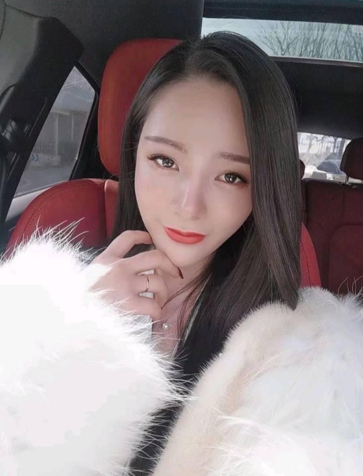 服务型的外围模特